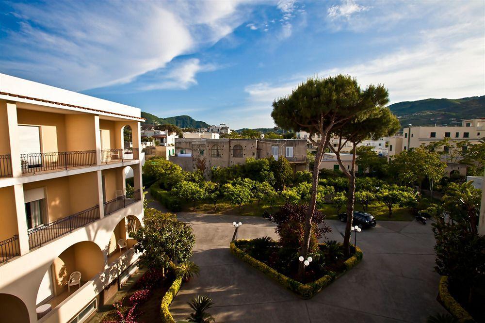 Hotel Terme Alexander Ischia Exteriör bild