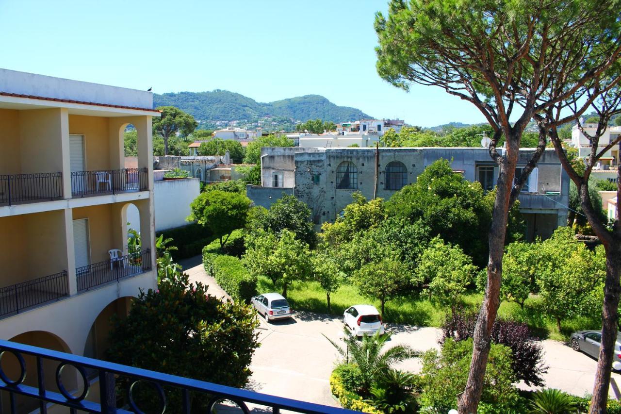 Hotel Terme Alexander Ischia Exteriör bild